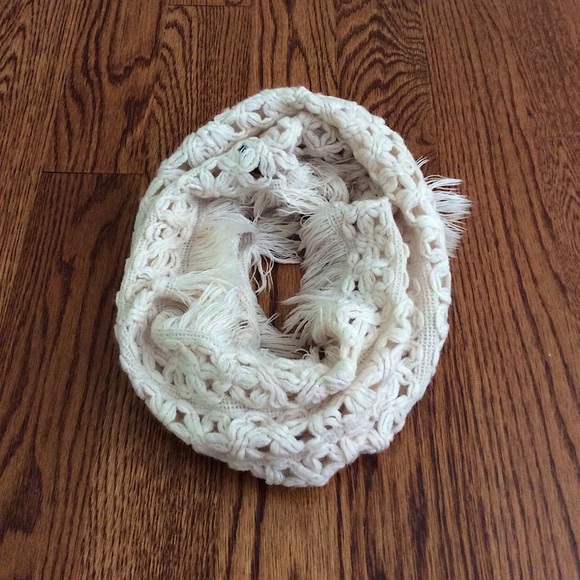 American Eagle Scarf (Never Worn)